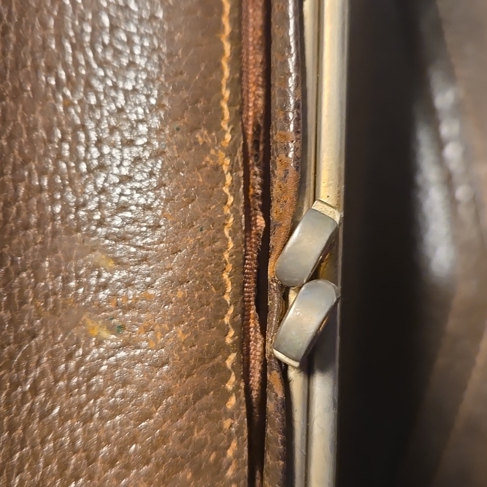 Gucci Vintage Kisslock Wallet Brown Leather - Picture 10 of 13